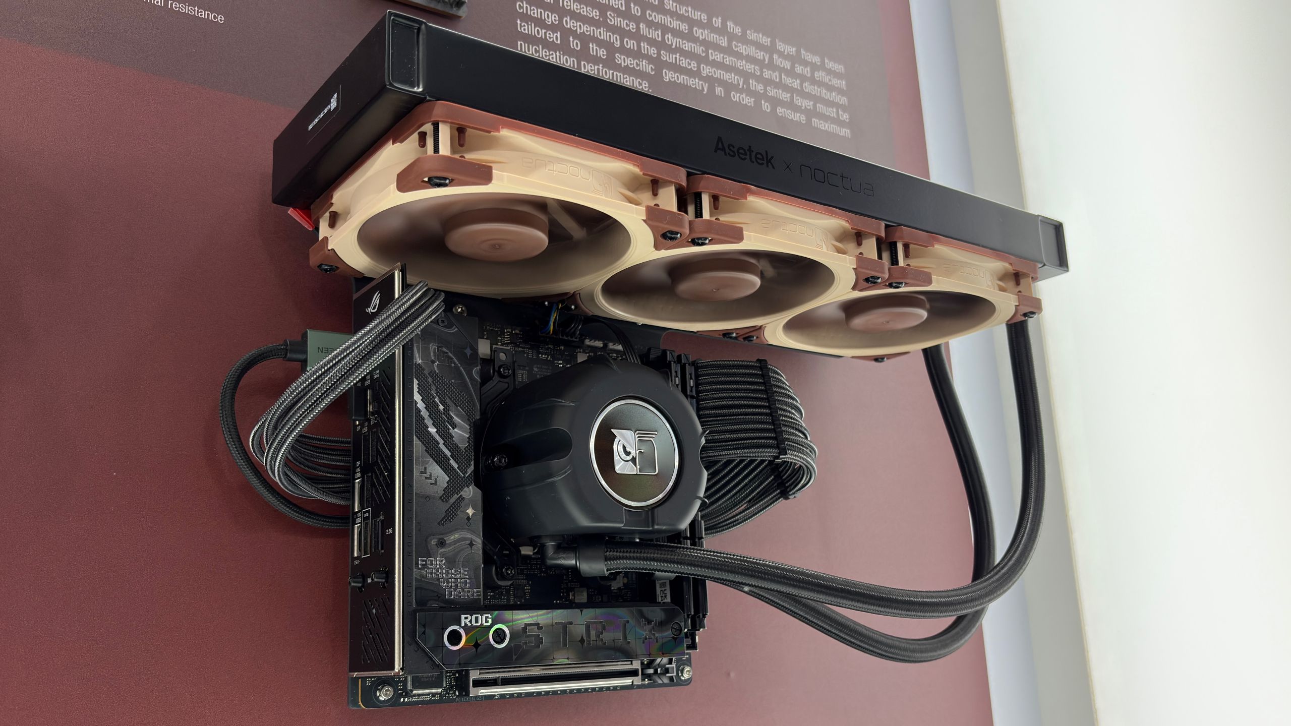 Noctua ra mắt tản nhiệt nước AIO đầu tay nhưng giá thì chát quá