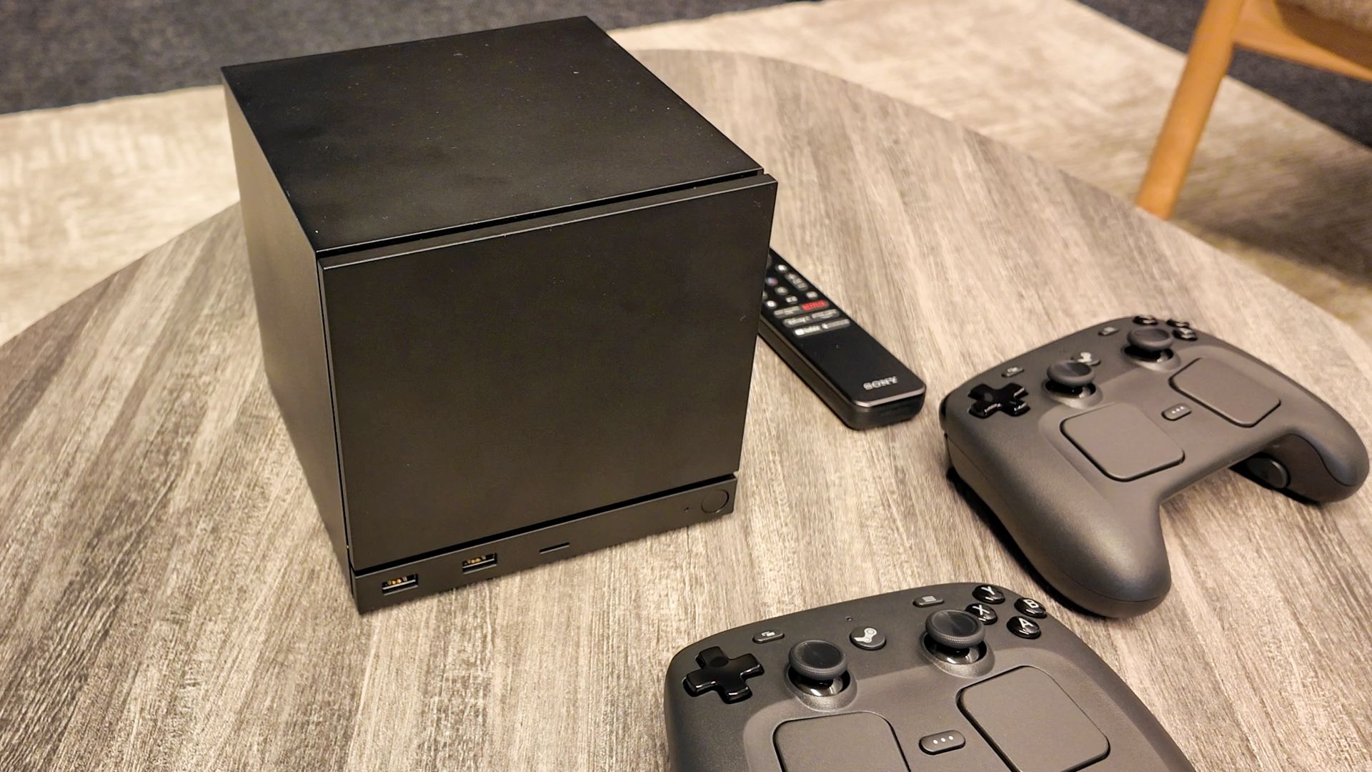 Valve xác nhận đang hợp tác với AMD để đưa FSR 4 lên Steam Machine